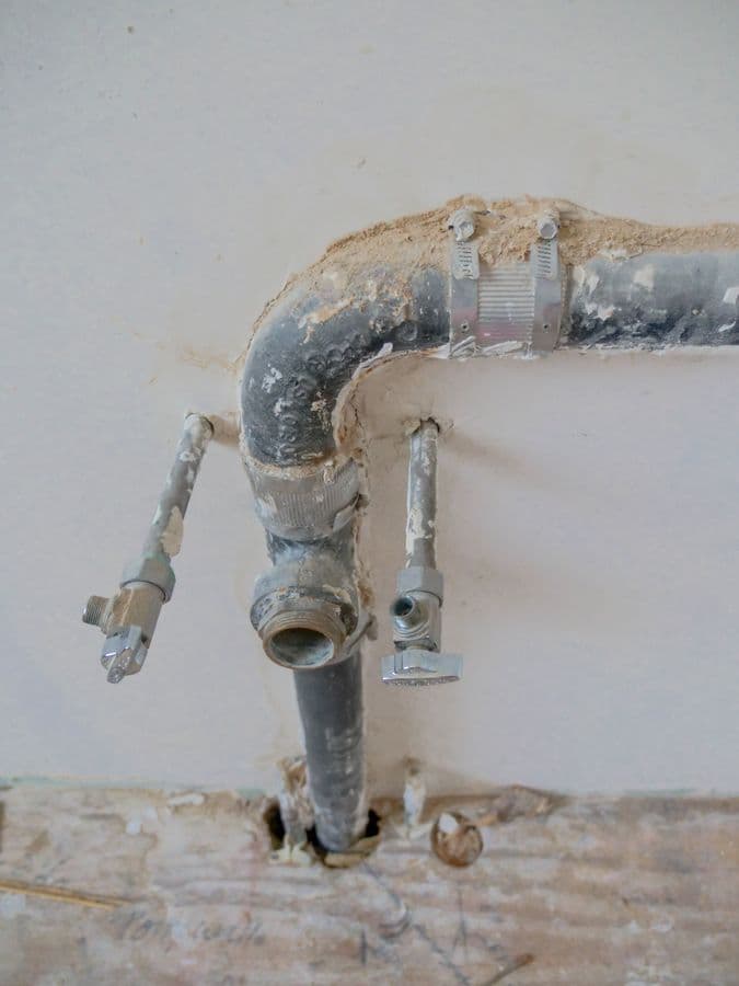 24-Hour Emergency Plumber in Grapevine, TX - provider responding to an active service call