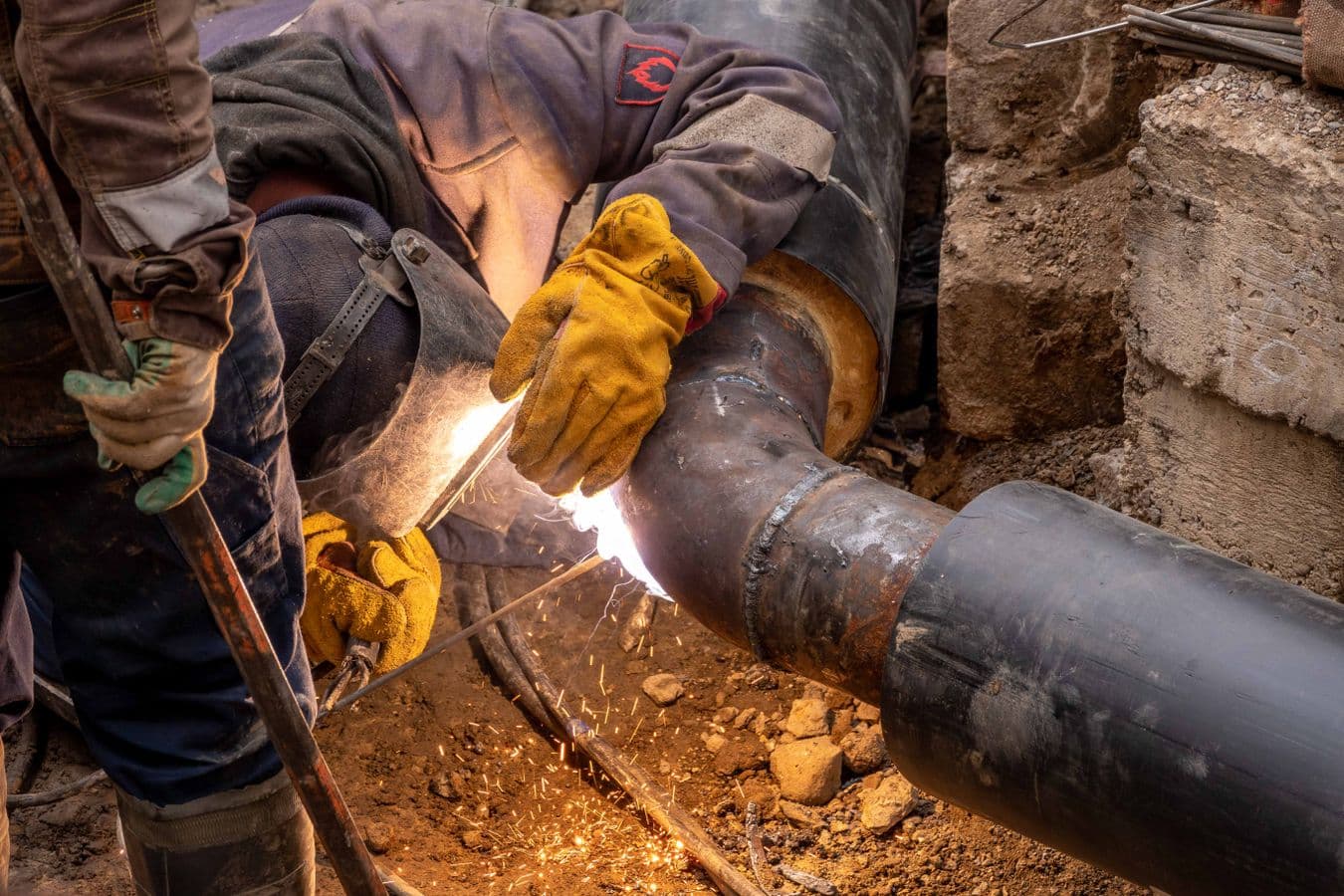 24-Hour Emergency Plumber in Richardson, TX - provider responding to an active service call