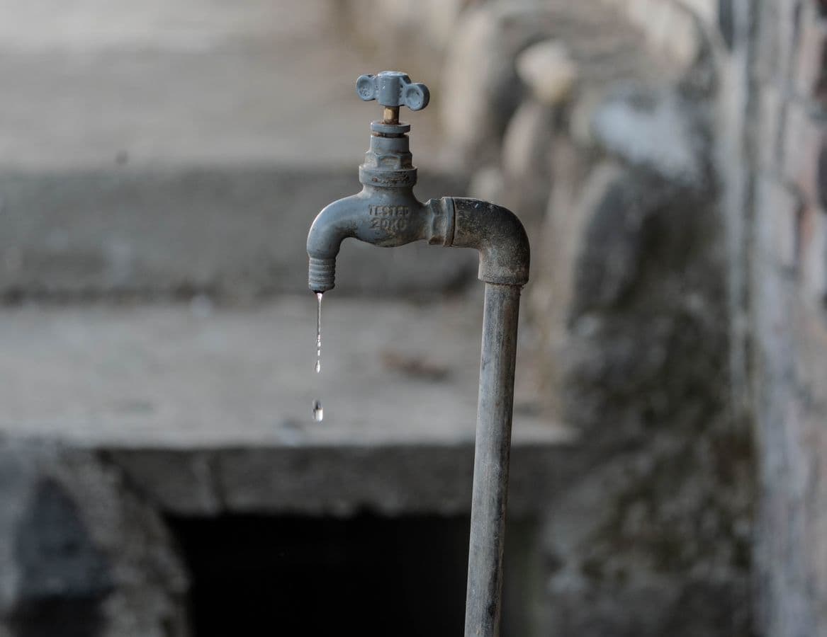 Burst Pipe Emergency in Denton, TX - provider responding to an active service call