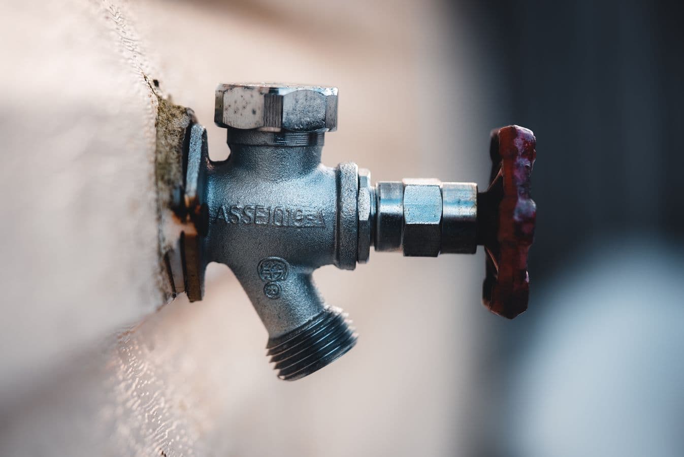 Burst Pipe Emergency in Hurst, TX - provider responding to an active service call