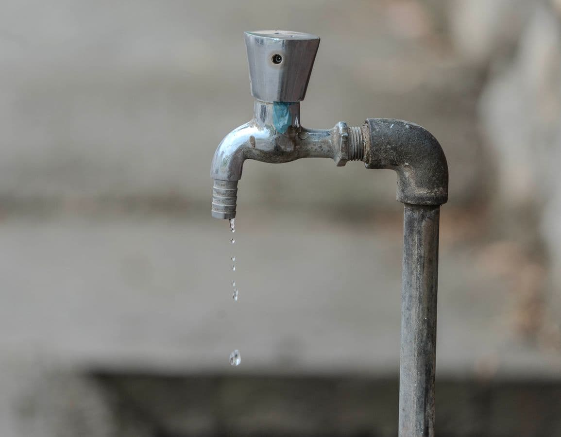 Burst Pipe Emergency in Richardson, TX - provider responding to an active service call