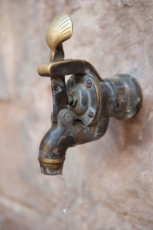 Burst Pipe Emergency in Rowlett, TX - provider responding to an active service call
