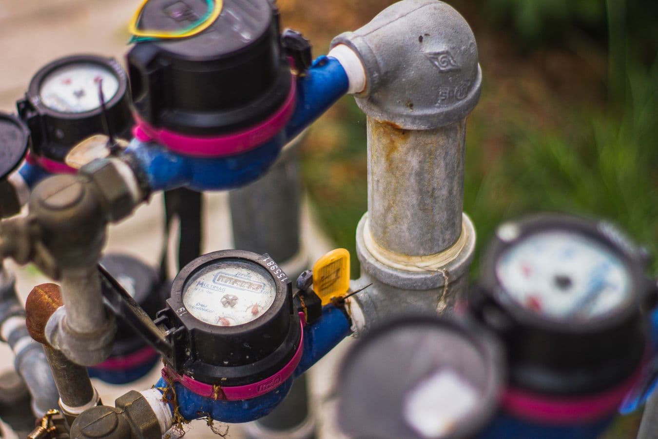 Commercial Emergency Plumbing in Euless, TX - provider responding to an active service call