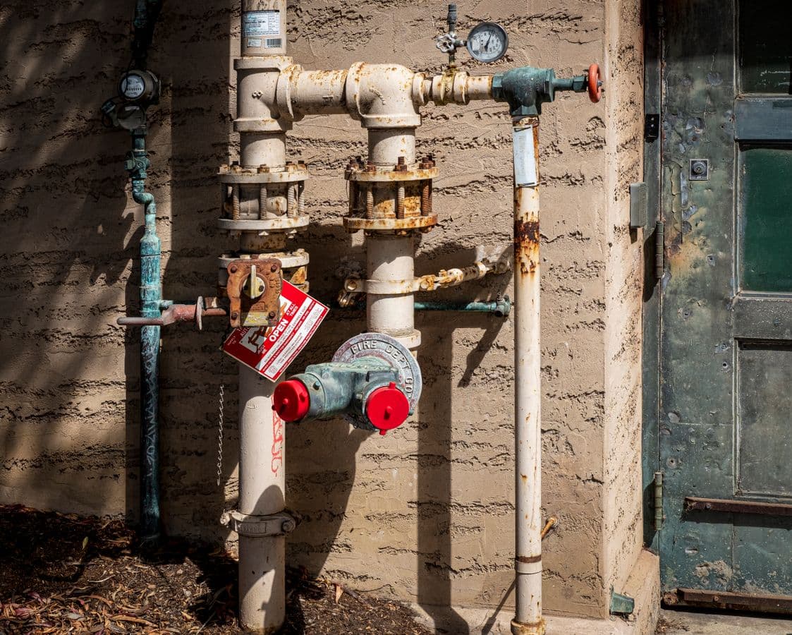 Commercial Emergency Plumbing in Southlake, TX - provider responding to an active service call