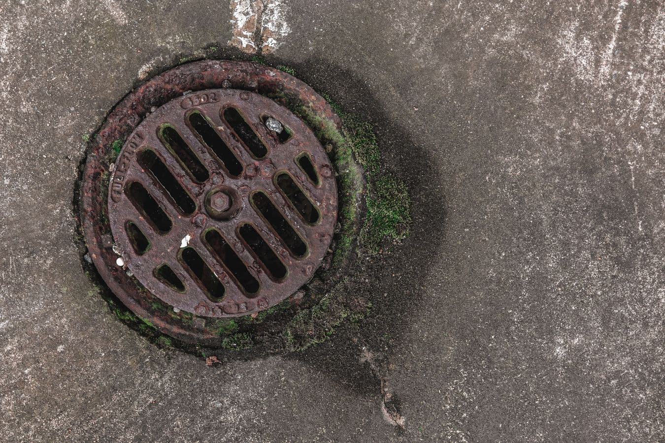Main Sewer Line Clog in DeSoto, TX - provider responding to an active service call