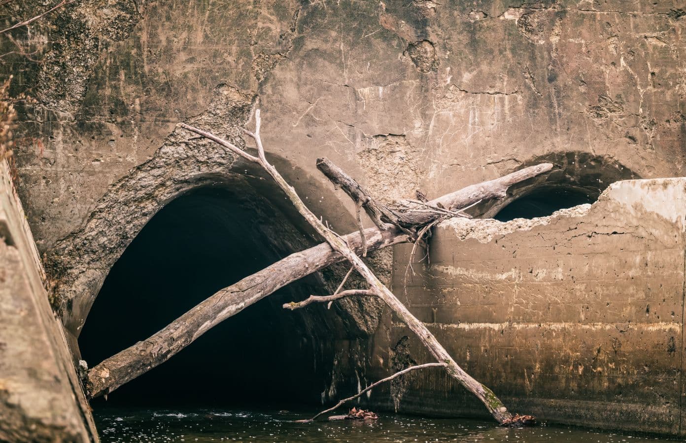 Main Sewer Line Clog in Irving, TX - provider responding to an active service call