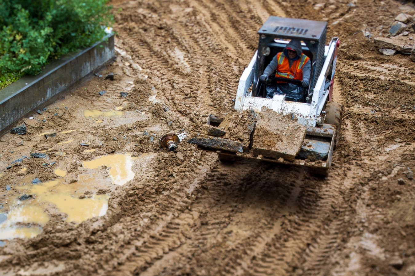 Sewer Backup Help in DeSoto, TX - provider responding to an active service call
