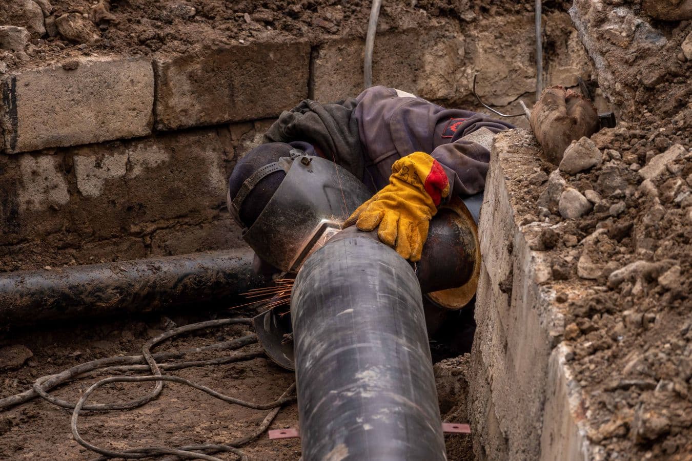 Sewer Backup Help in Flower Mound, TX - provider responding to an active service call