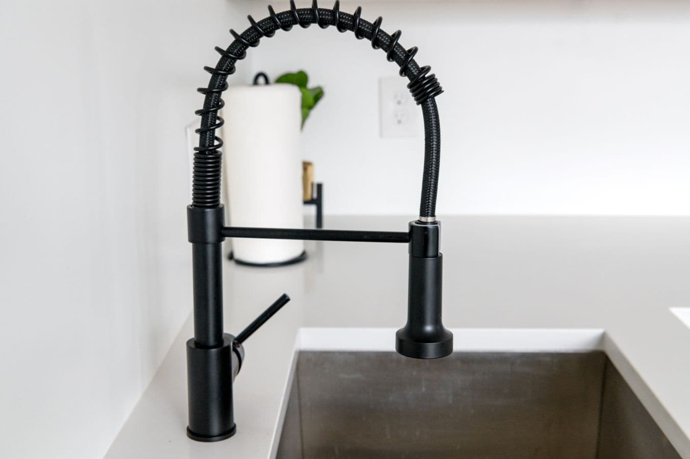 Sink and Shower Drain Backup in Houston, TX - provider responding to an active service call