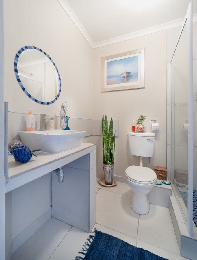Toilet Overflow Emergency in Carrollton, TX - provider responding to an active service call