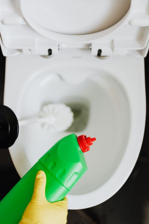 Toilet Overflow Emergency in Denton, TX - provider responding to an active service call