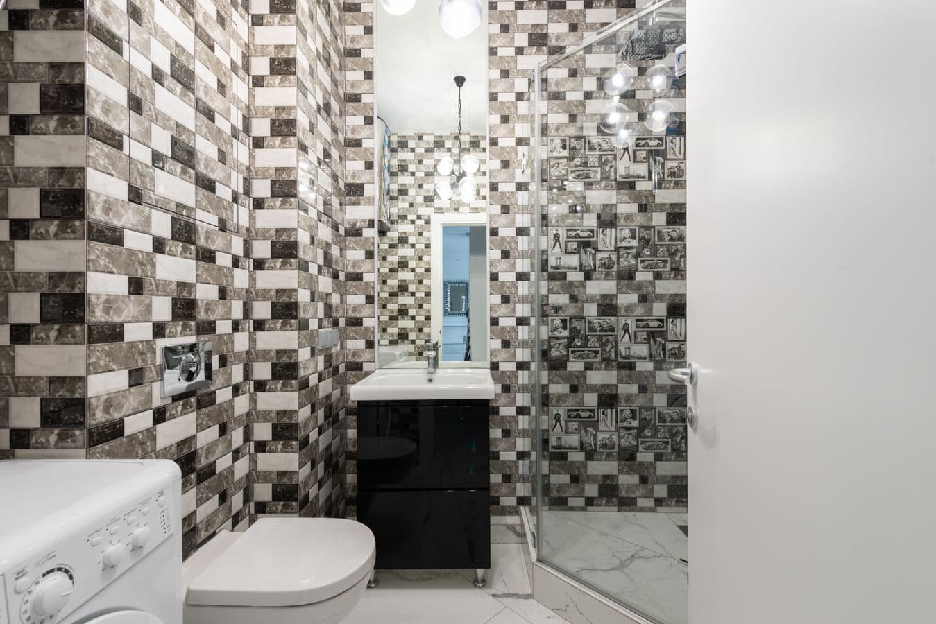 Toilet Overflow Emergency in Plano, TX - provider responding to an active service call