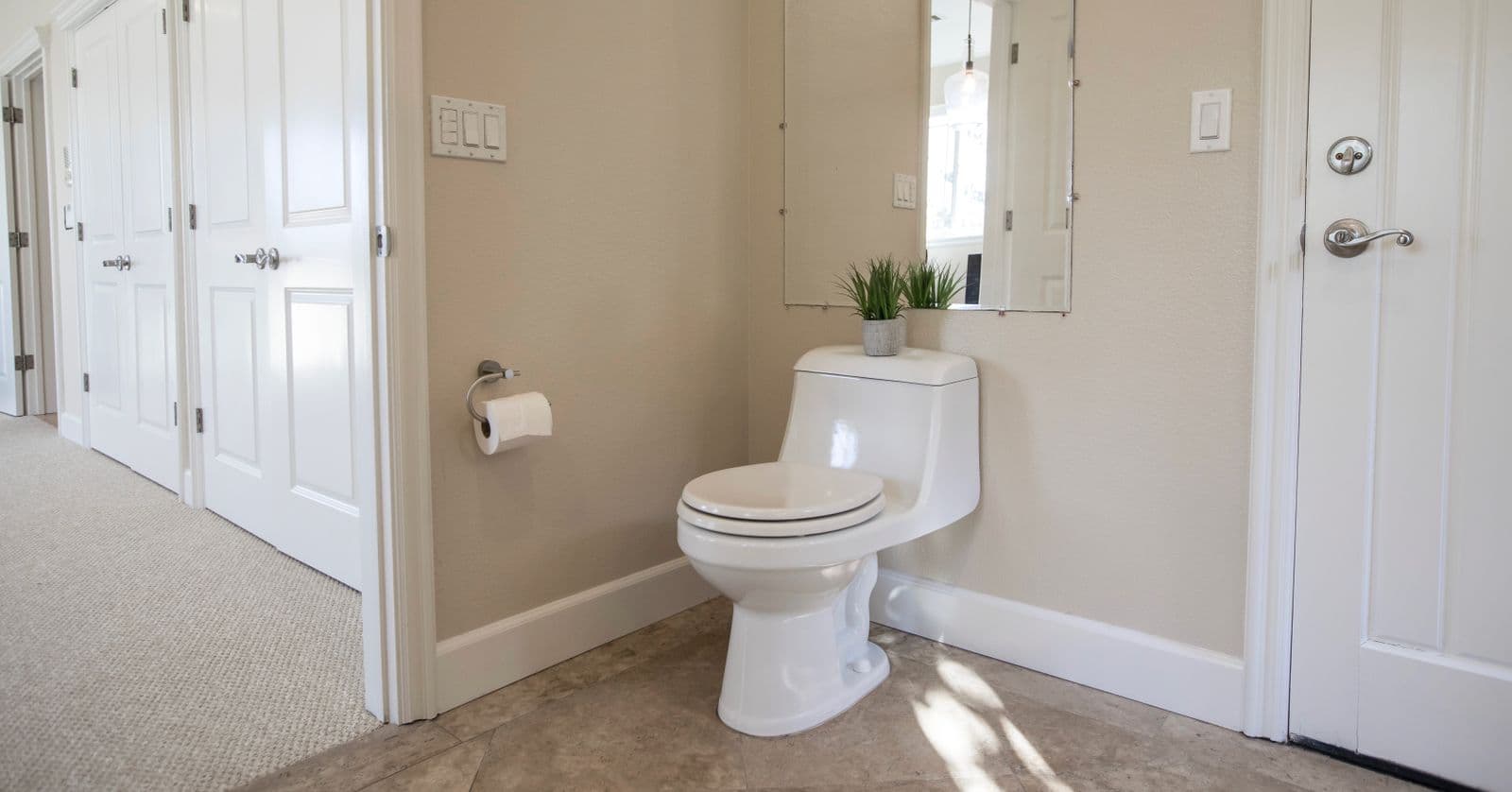 Toilet Overflow Emergency in Rockwall, TX - provider responding to an active service call